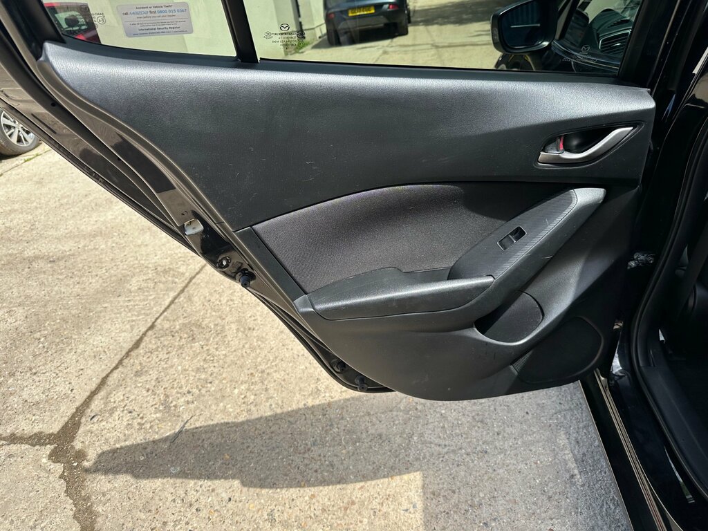 Mazda 3 2.0 Skyactiv-g Sport Nav Hatchback Manu Red #32