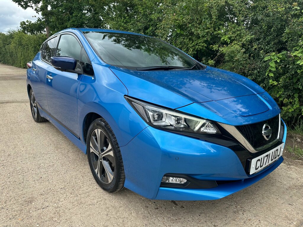 Nissan Leaf 40Kwh Tekna Hatchback 150 Ps Blue