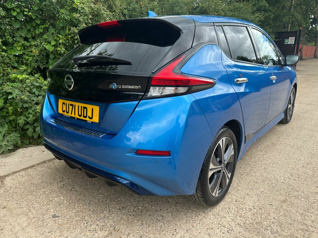 Nissan Leaf 40Kwh Tekna Hatchback 150 Ps Blue #3