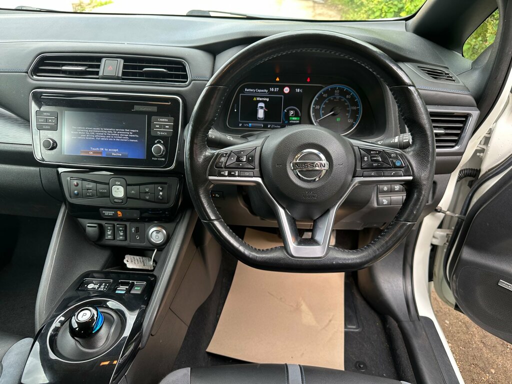 Nissan Leaf 40Kwh 2.Zero Hatchback 150 Ps Black #35