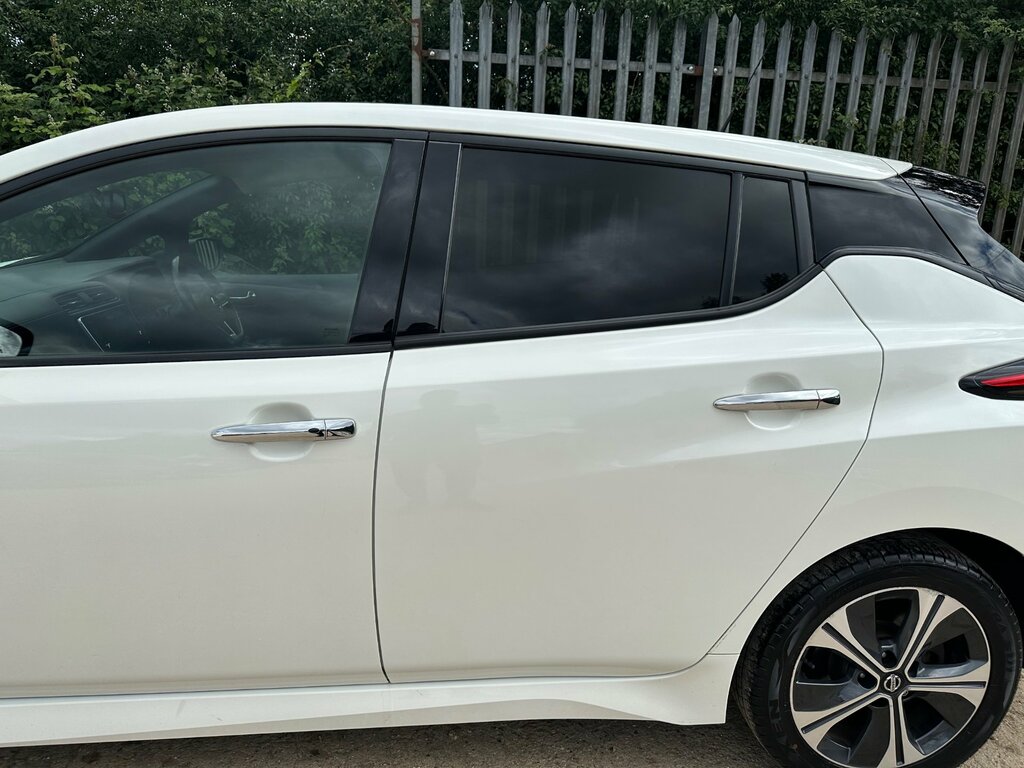 Nissan Leaf 40Kwh 2.Zero Hatchback 150 Ps Black #25