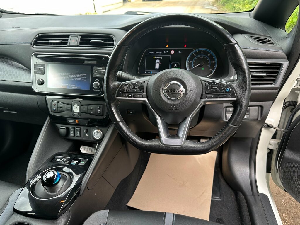 Nissan Leaf 40Kwh 2.Zero Hatchback 150 Ps Black #36