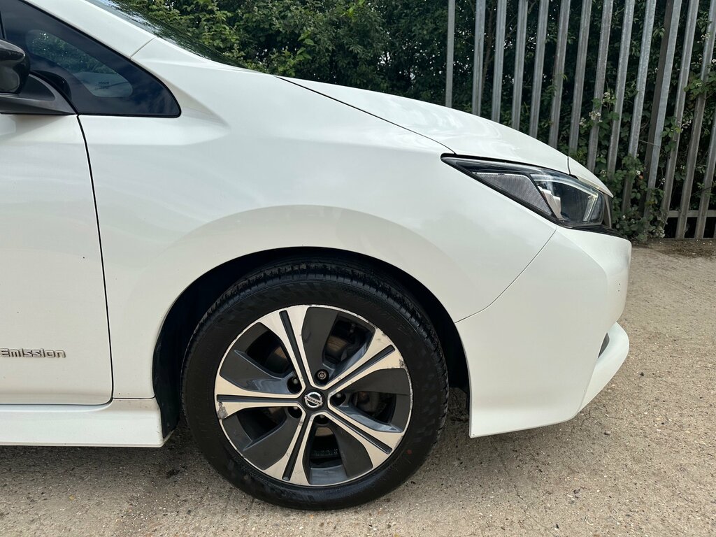 Nissan Leaf 40Kwh 2.Zero Hatchback 150 Ps Black #7