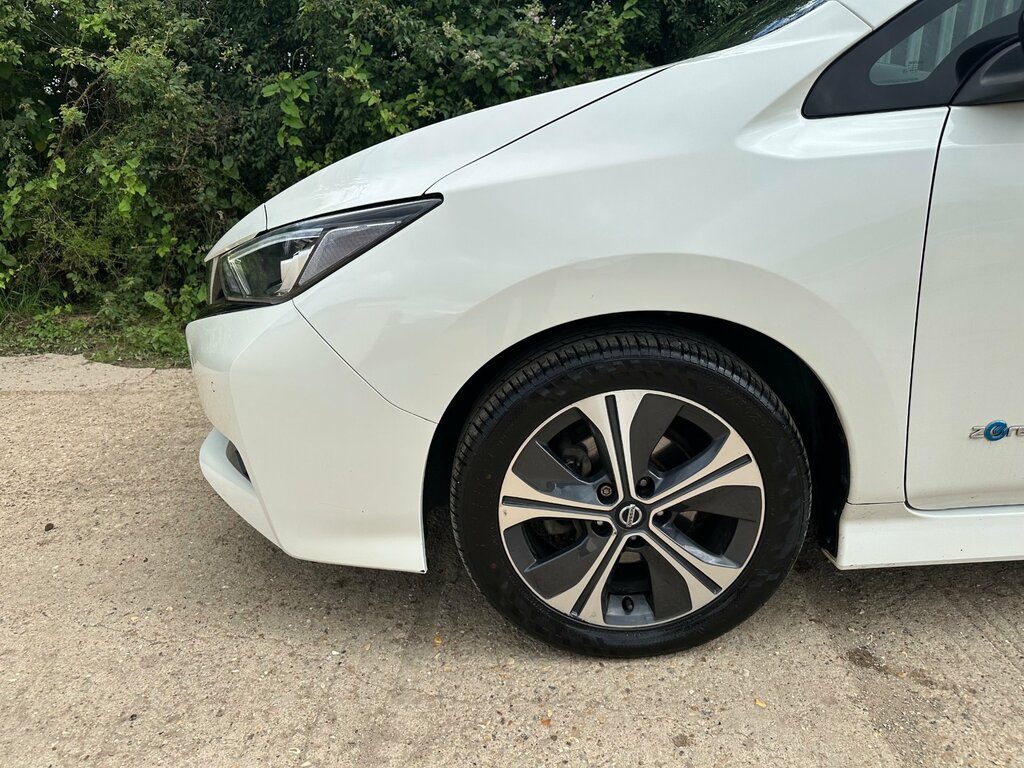 Nissan Leaf 40Kwh 2.Zero Hatchback 150 Ps Black #21