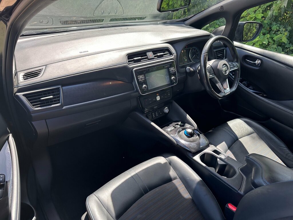 Nissan Leaf N-connecta Grey #29
