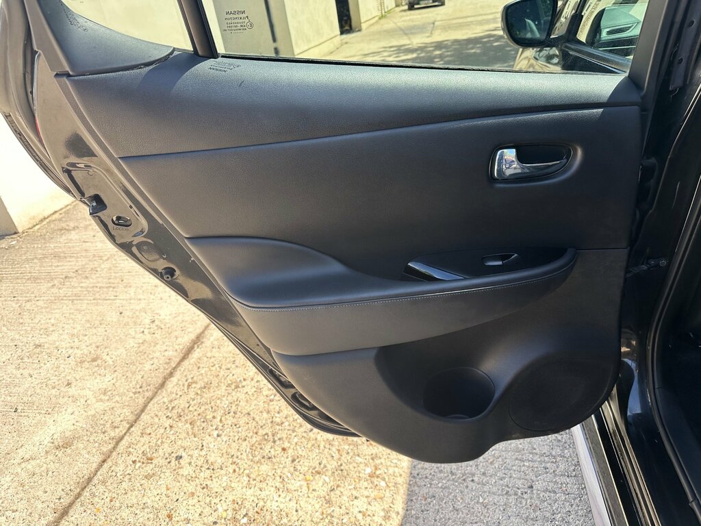 Nissan Leaf N-connecta Grey #31