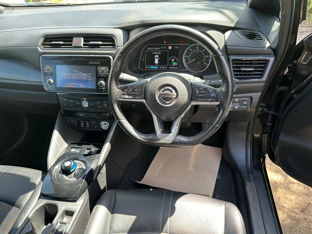 Nissan Leaf N-connecta Grey #33