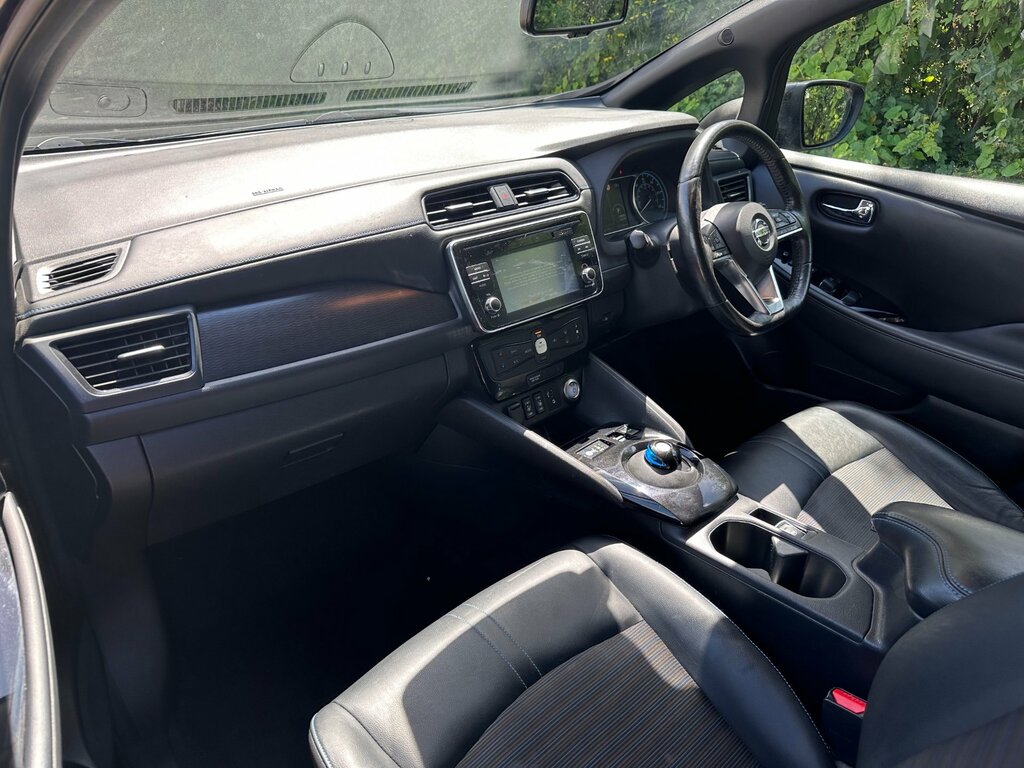 Nissan Leaf N-connecta Grey #26