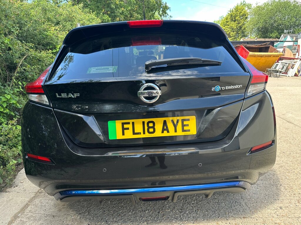 Nissan Leaf 40Kwh N-connecta Hatchback 150 Black #4