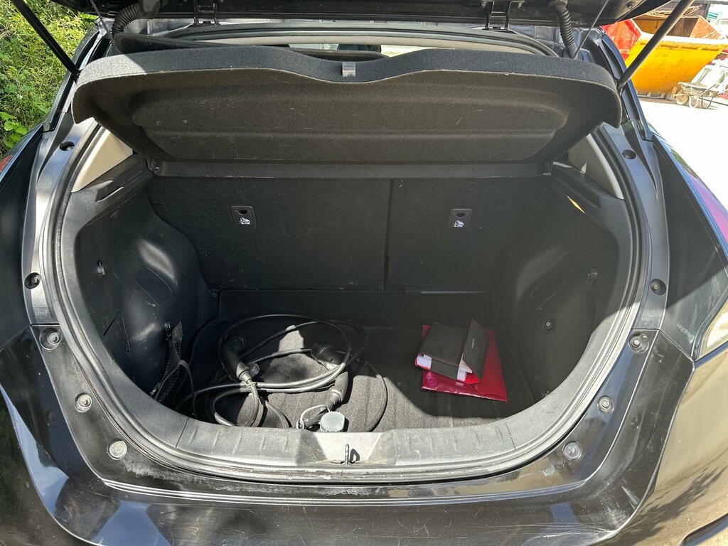 Nissan Leaf N-connecta Grey #14