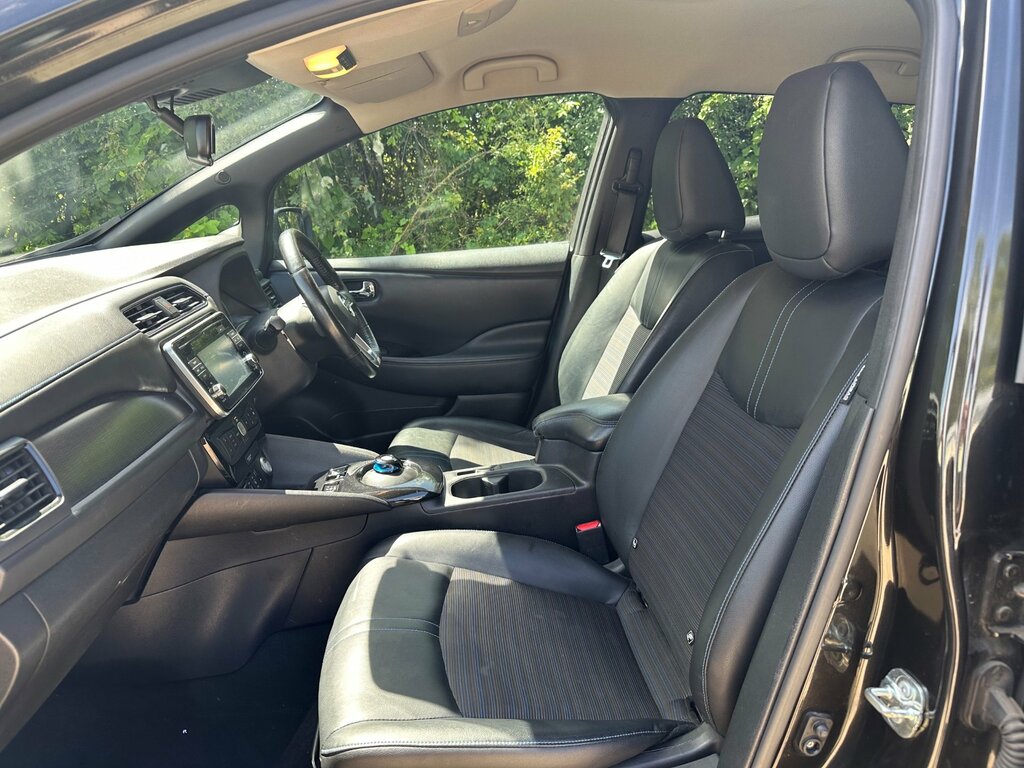 Nissan Leaf N-connecta Grey #24
