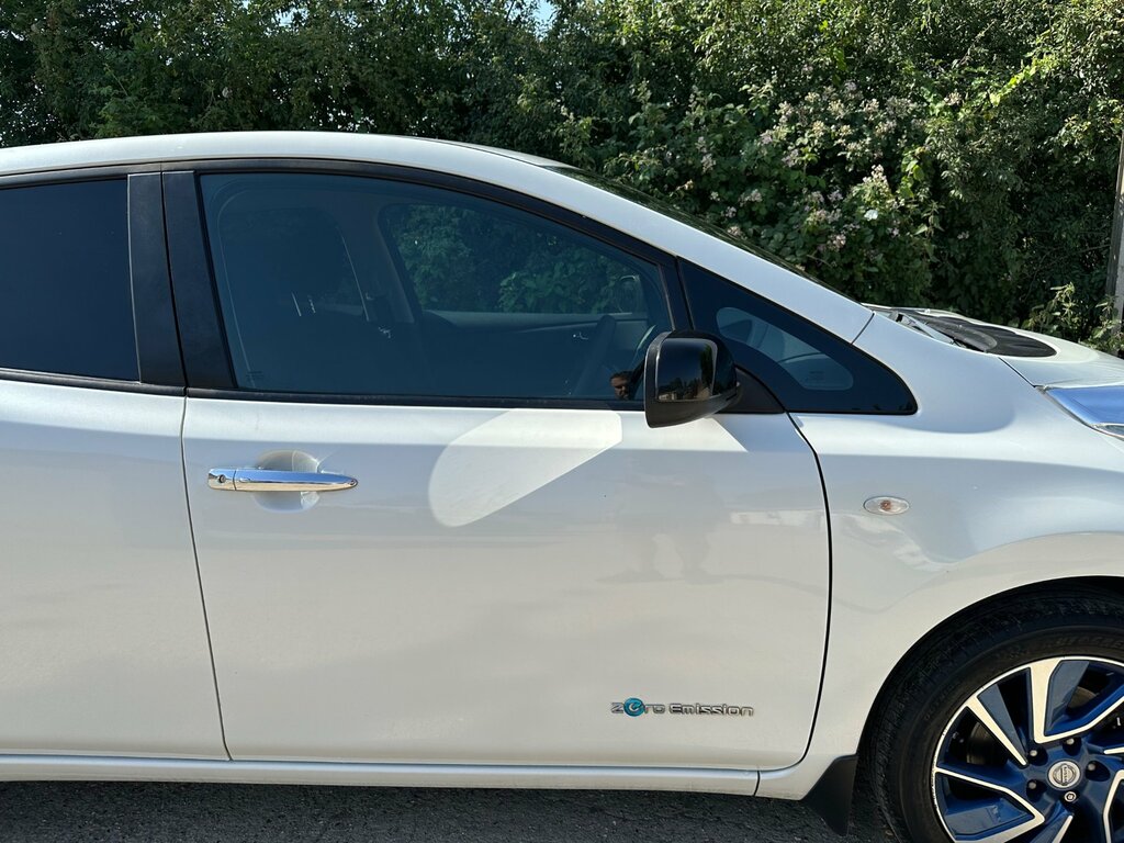 Nissan Leaf 80Kw Acenta 24Kwh Red #11