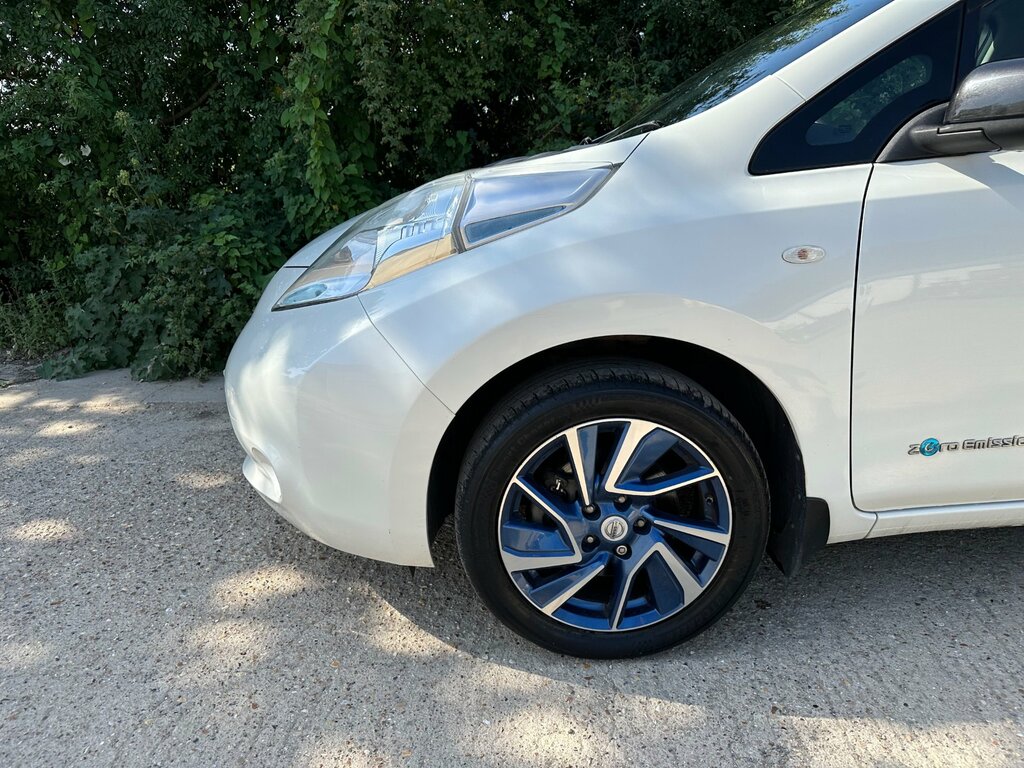 Nissan Leaf 80Kw Acenta 24Kwh Red #23