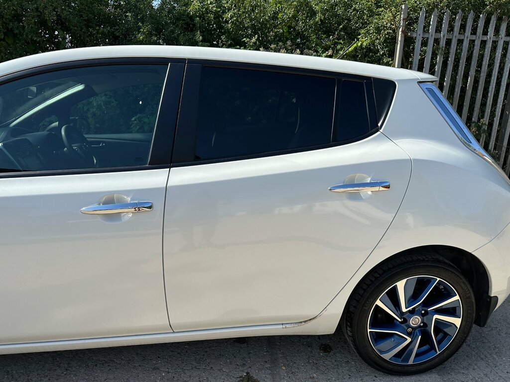 Nissan Leaf 80Kw Acenta 24Kwh Red #21