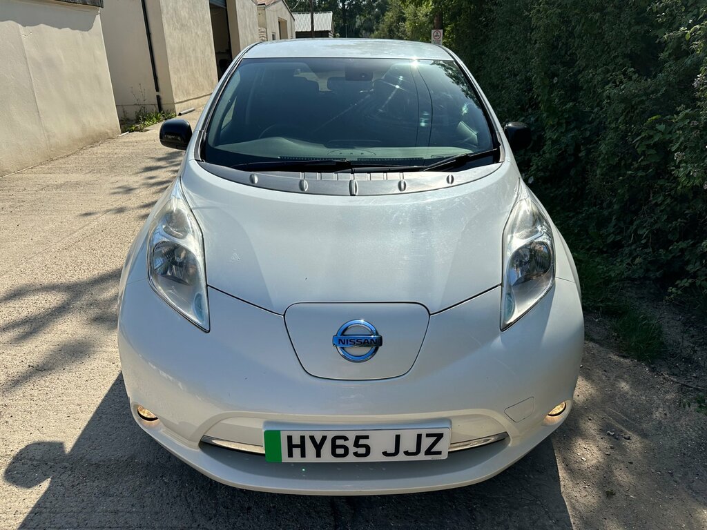 Nissan Leaf 24Kwh Acenta Hatchback 107 Bhp White #6