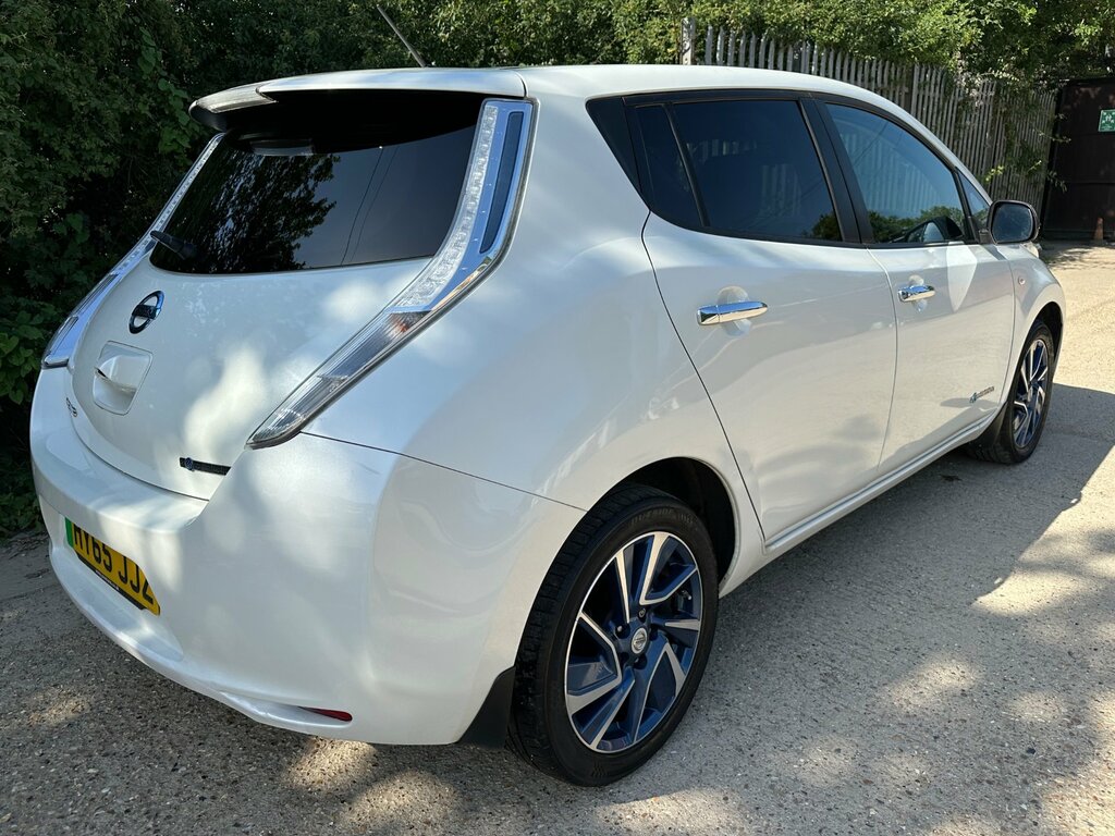 Nissan Leaf 80Kw Acenta 24Kwh Red #9