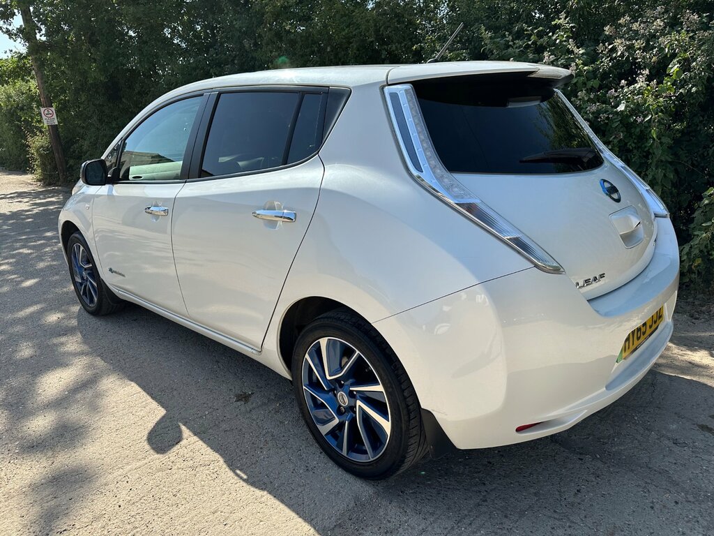 Nissan Leaf 80Kw Acenta 24Kwh Red #24
