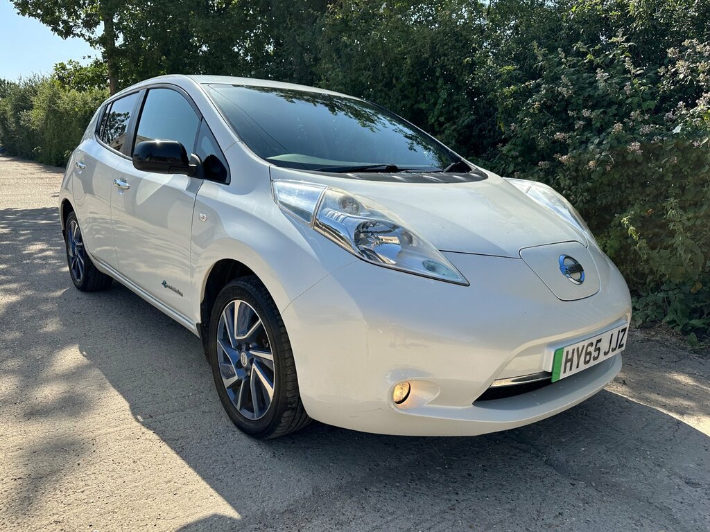 Nissan Leaf 24Kwh Acenta Hatchback 107 Bhp White