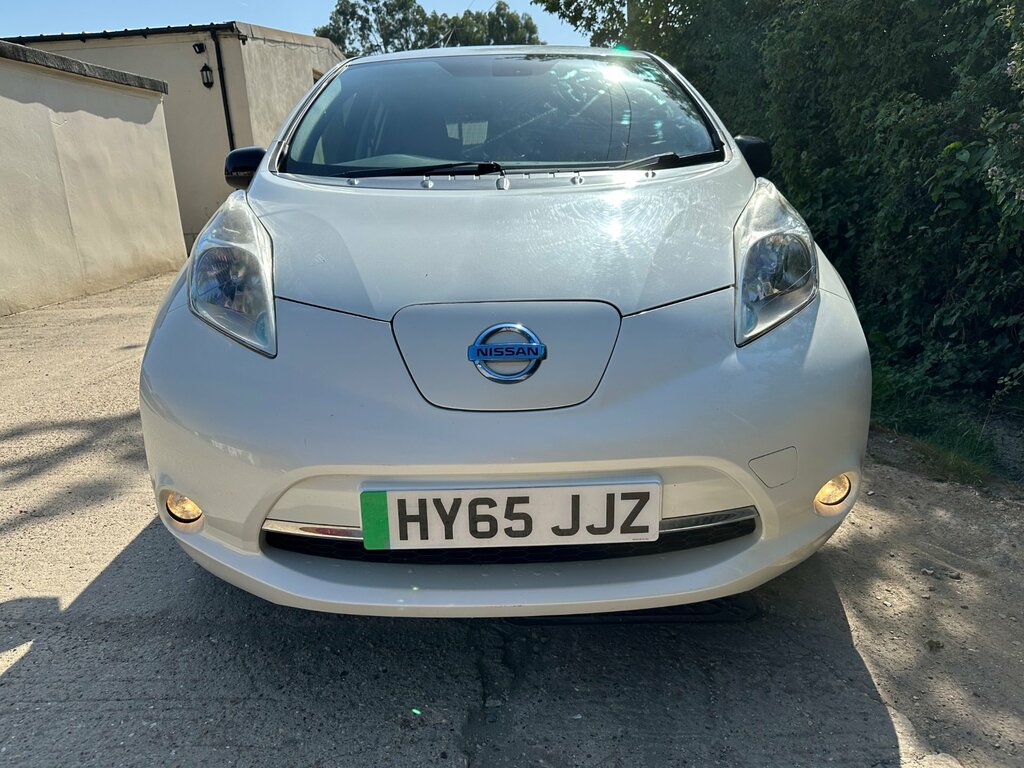 Nissan Leaf 24Kwh Acenta Hatchback 107 Bhp White #5
