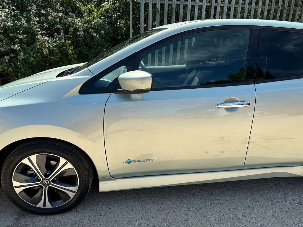 Nissan Leaf 110Kw N-connecta 40Kwh  #21