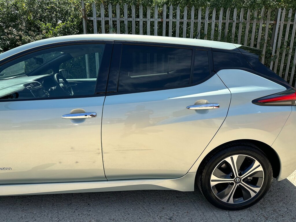 Nissan Leaf 110Kw N-connecta 40Kwh  #22