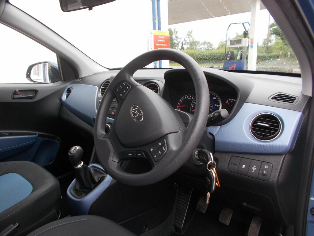 Hyundai I10 Se Orange #9