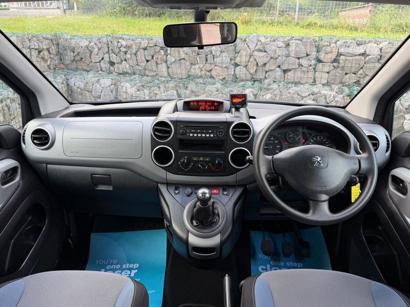 Peugeot Partner Tepee 1.6 Bluehdi Active Euro Grey #4