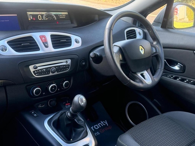 Renault Grand Scenic Dynamique Brown #21