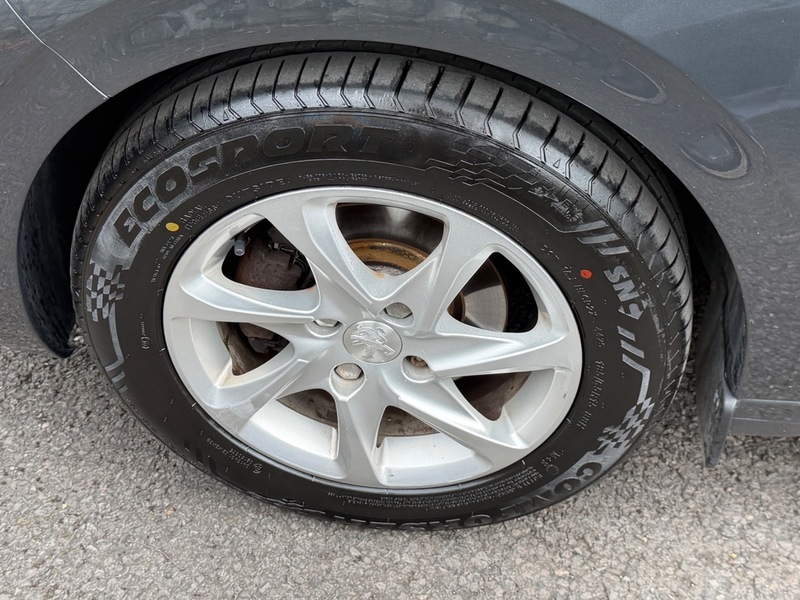 Peugeot 208 1.0 Active Silver #14