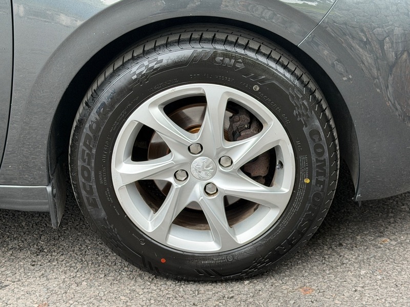 Peugeot 208 1.0 Active Silver #11