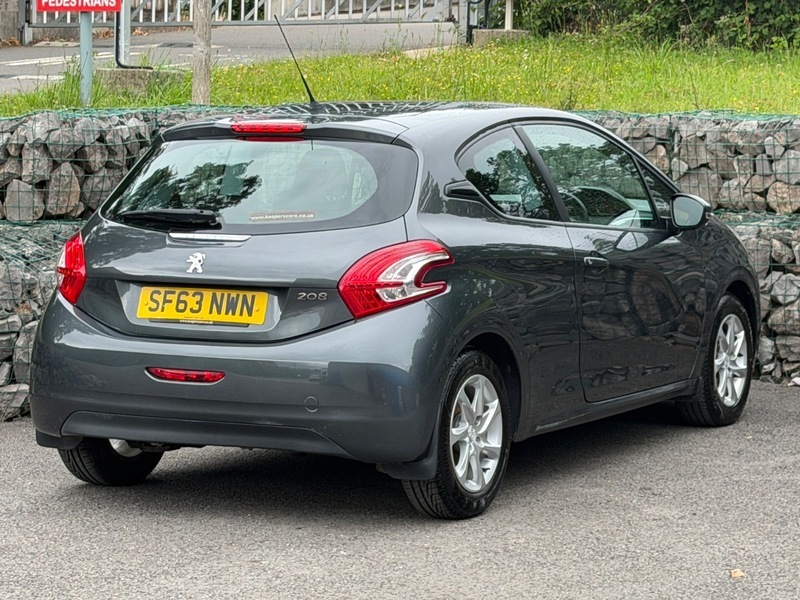Peugeot 208 1.0 Active Silver #17