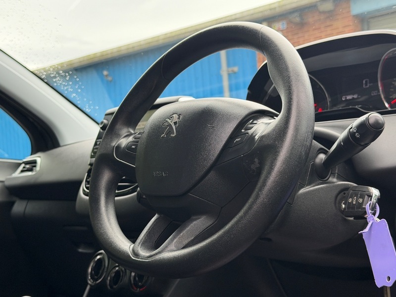 Peugeot 208 1.0 Active Silver #22
