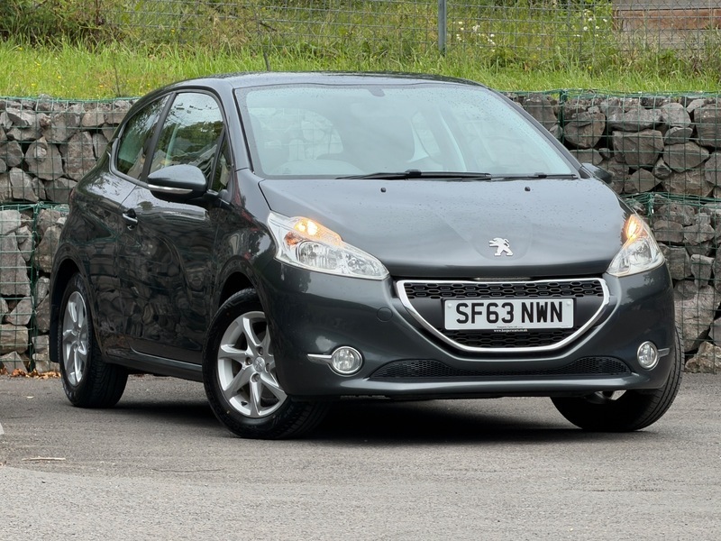 Peugeot 208 1.2 Vti Active Grey #2