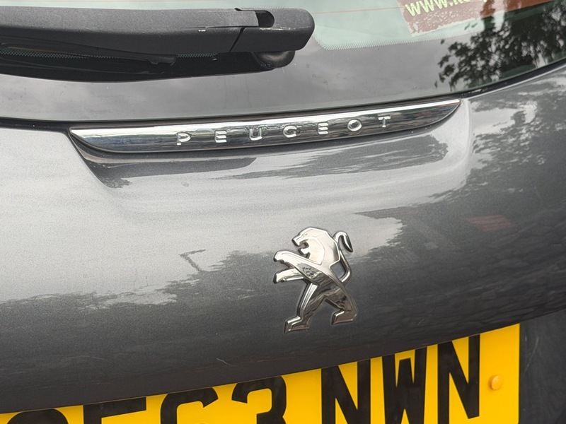 Peugeot 208 1.0 Active Silver #43