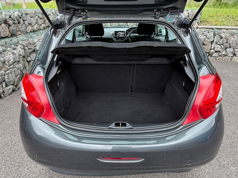 Peugeot 208 1.0 Active Silver #21
