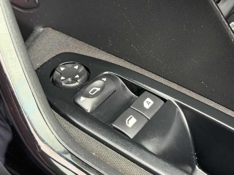 Peugeot 208 1.0 Active Silver #34