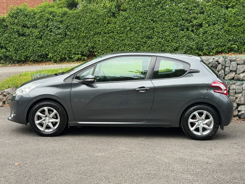 Peugeot 208 1.2 Vti Active Grey #6