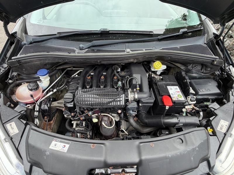 Peugeot 208 1.0 Active Silver #19