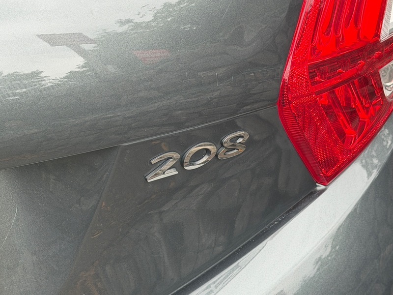 Peugeot 208 1.0 Active Silver #44
