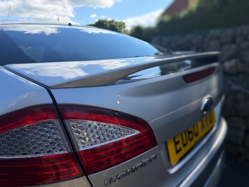 Ford Mondeo 2.0 2.0 Tdci Zetec Silver #43