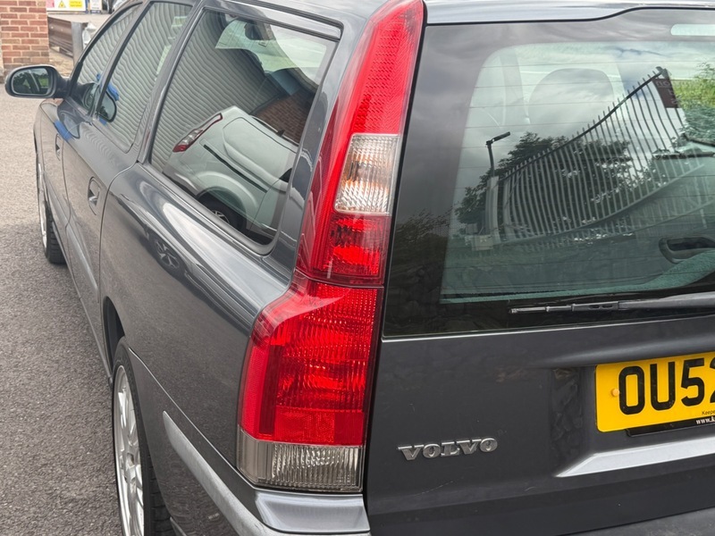 Volvo V70 Se Black #48