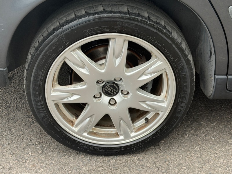 Volvo V70 Se Black #12
