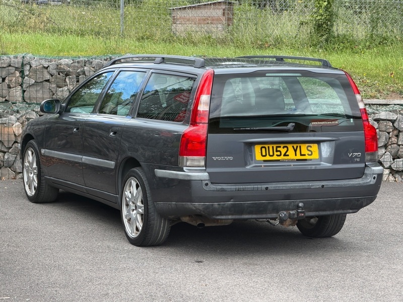 Volvo V70 2.3 T5 Se Grey #4