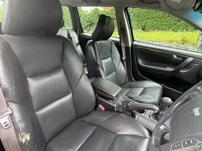 Volvo V70 Se Black #9