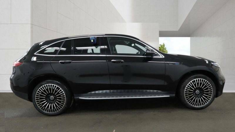 Mercedes-Benz EQC Eqc 400 80Kwh Amg Line Premium 4Matic - Black #4