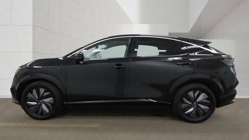 Nissan Ariya 87Kwh Advance 22Kw Charger Black #2