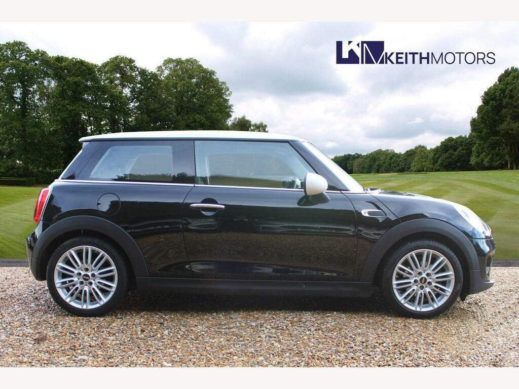 Mini Hatch 1.5 Cooper Hatchback Steptronic Black #3