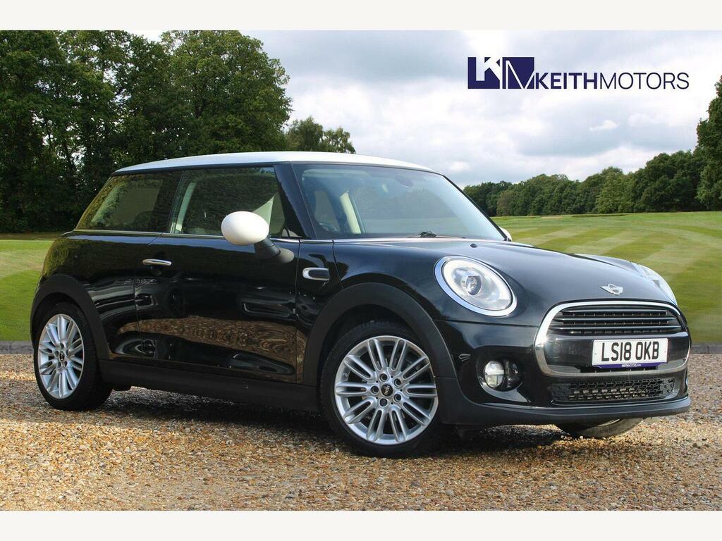 Mini Hatch 1.5 Cooper Hatchback Steptronic Black