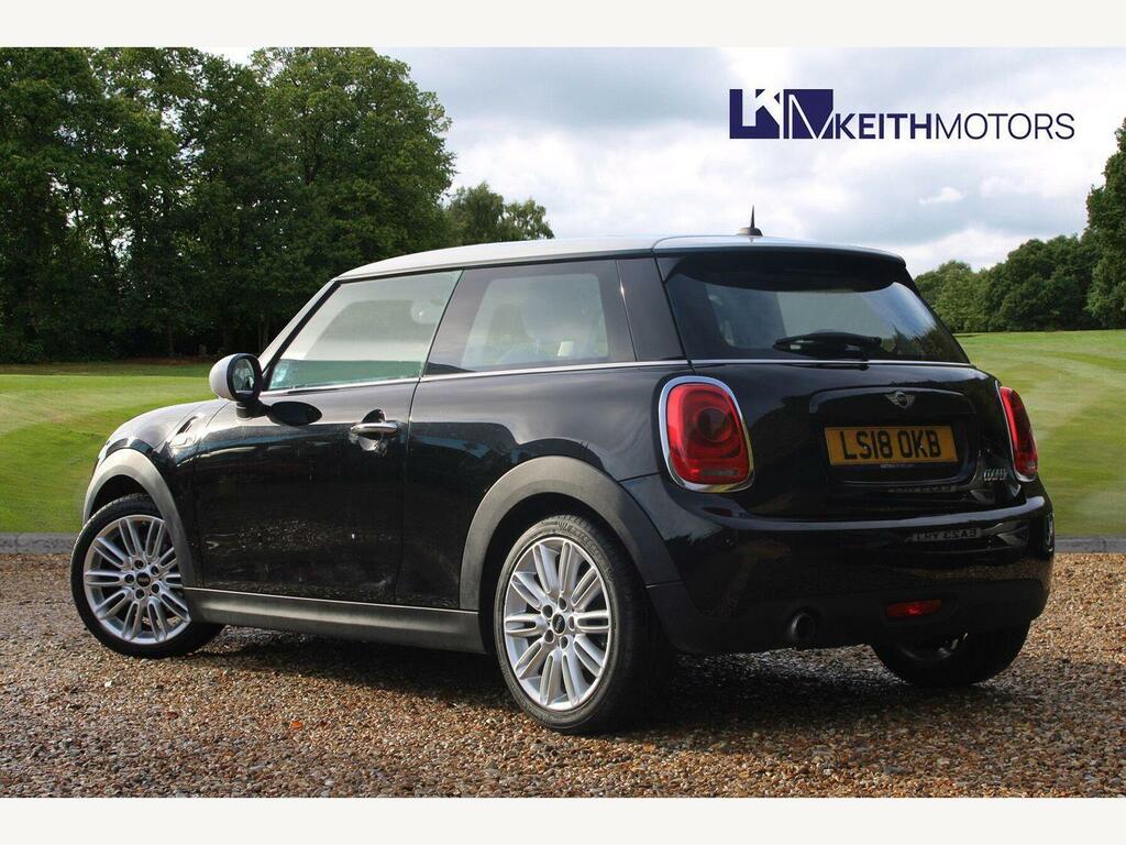 Mini Hatch 1.5 Cooper Hatchback Steptronic Black #2