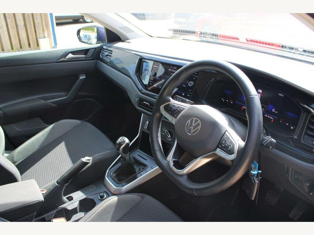 Volkswagen Polo 1.0 Tsi Life Hatchback Purple #6
